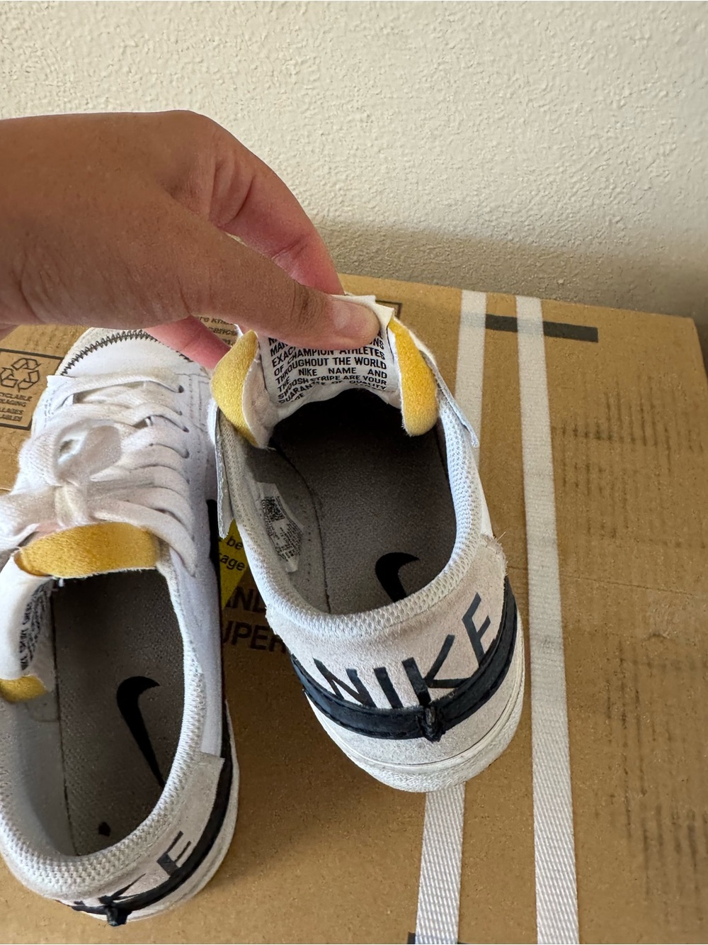 Nike Blazer Low ‘77 Jumbo Swoosh sneakers - Picture 6 of 11